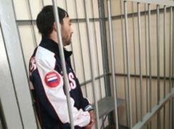 Находясь в федеральном розыске, насильник волгоградской школьницы завел семью и детей