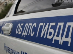  «Десятка» врезалась в фуру на западе Волгограда: водитель и 18-летний пассажир в больнице