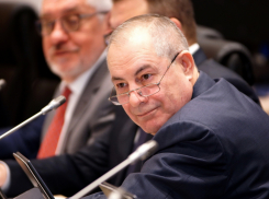 «Единая Россия» извинилась за своего депутата, назвавшего пенсионеров тунеядцами