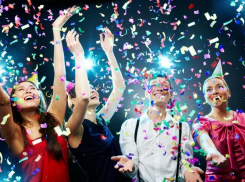 Волгоградцы могут остаться без новогодних каникул по вине коммунистов 