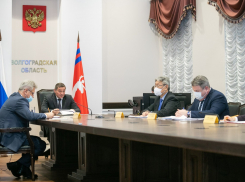 Волгоградский губернатор не исключил приостановления работы предприятий из-за «омикрона»