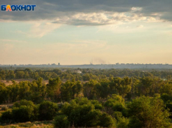 Звук в небе, самолет и множество машин с мигалками: волгоградцы сообщают о странностях в городе