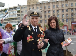 Волгоградским ветеранам и инвалидам ВОВ ко Дню Победы подарят по 3 тысячи рублей