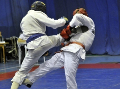 Участники турнира по рукопашному бою посвятили соревнования жертвам терактов в Волгограде