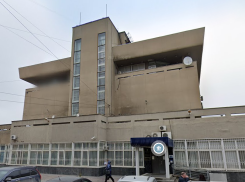 Мужчина погиб в здании Росреестра в Волгограде