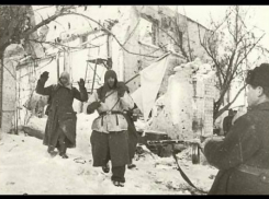 26 января 1943 год – в Сталинграде армия Паулюса рассечена советскими войсками на две группировки и обречена на уничтожение   