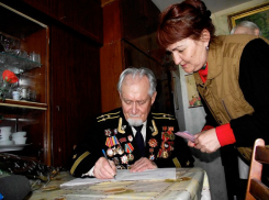 Участниками Сталинградской битвы в честь праздника подарят по тысяче рублей