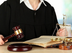 Волгоградская пенсионерка взыскала с владельца пассажирского автобуса 157 тысяч рублей за смерть сына