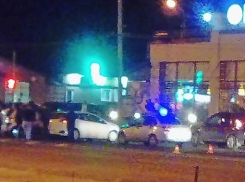 В Волгограде на II-й Продольной произошла крупная авария с жертвами