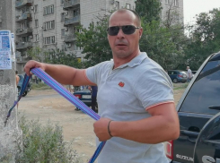 Волгоградец спас несколько автомобилей от огня и стал героем дня 