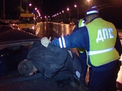 Пьяный депутат напал на полицейского в Волгоградской области