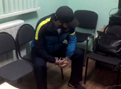 За поддельный алкоголь с ароматизаторами и красителями четверо волгоградцев идут под суд