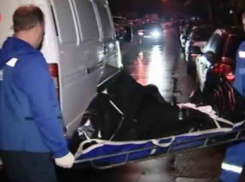 В Волгограде 24-летний парень умер возле подъезда от спайса