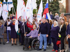 Поднять зарплаты волгоградских бюджетников поручил Владимир Путин 