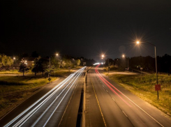 Сам вышел на дорогу: водитель Renault насмерть сбил мужчину в Волгоградской области