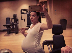 Поклонники Елены Исинбаевой узнали пол ее будущего малыша