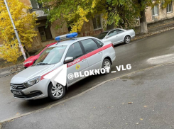 «Говорят, ждут кинологов»: в Волгограде эвакуировали колледж нефти и газа 