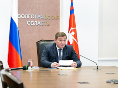 Более 94% волгоградцев считают справедливым, чтобы губернатор Бочаров сам прокатился в маске в набитом автобусе