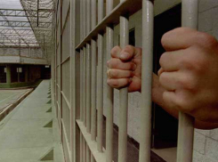 Под Волгоградом двое осужденных избили в колонии охранника