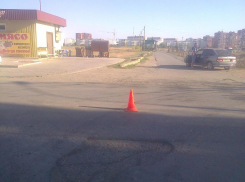 В Волжском столкнулись ВАЗ-2105 и Lada: пострадала 7-летняя девочка