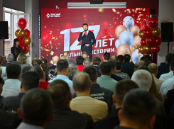 «Красный октябрь» отметил 127-летие чествованием заводчан