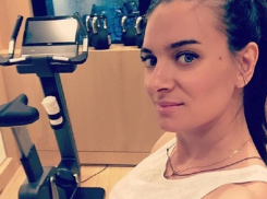 Беременная Елена Исинбаева похвасталась успехами на тренажере в спортзале