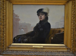 Городские власти решили украсить картинами 10 остановок в центре Волгограда