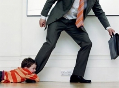 Мать алиментщика из Камышина едва не погибла из-за побоев сына