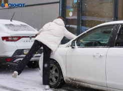 В Волгоградской области осложнилась дорожная обстановка: экстренное предупреждение