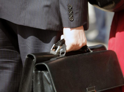 Стало известно, какие зарплаты получает обслуживающий персонал волгоградской Общественной палаты