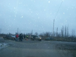 В Волгограде маршрутка и «Ока» сбили двух пешеходов, чтобы избежать столкновения