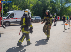 Под Волгоградом перекроют дорогу и стянут пожарные расчеты 