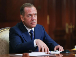 «Киберпространство давно превратилось в поле боя»: Дмитрий Медведев — о защите данных, суверенитете и будущем России