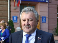 Активист ОНФ нашел общее между заводом «Красный Октябрь», ростовскими трамваями и депутатом Госдумы от Волгограда