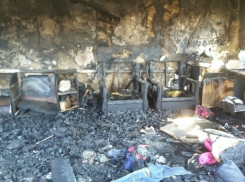 ﻿Чиновники отказали в помощи многодетной семье, оставшейся без дома после пожара в Волгоградской области ﻿