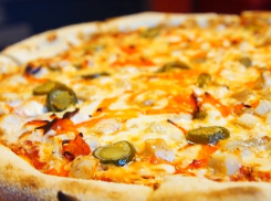 Волгоградцам рассказали, где можно вернуть деньги за вкусную пиццу