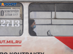 Неизвестные обстреляли и забросали камнями трамваи в Волгограде