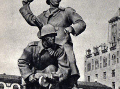 В Волгограде таинственно исчез один из первых памятников ВОВ