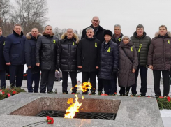 Николай Валуев влился в компанию волгоградских политиков в Питере 