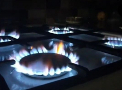 Волгоградка с новорожденным сыном осталась без газа из-за упёртых соседей