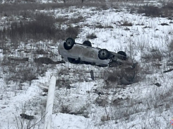 Тело лежало в снегу: кадры смертельного ДТП под Волгоградом