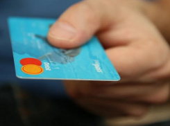 Волгоградского солдата заставили вернуть в десятикратном размере украденное с карты сослуживца