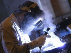 Сварщика-мошенника с задатком в 300 тысяч рублей разыскивают в Волгограде 