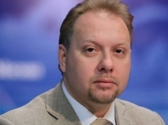 Экс-вице-губернатор Волгоградской области оценил женскую эмоциональность