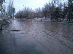 «Всемирный потоп»: Волжский ушел под воду