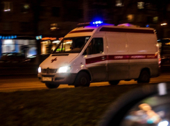 Автоледи за рулем иномарки взяла на таран волгоградский автобус