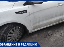 Дороги не чистят: волгоградка на иномарке застряла в центре города 