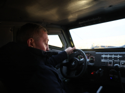 Андрей Бочаров устроил тест-драйв бронеавтомобилей на волгоградском полигоне