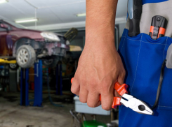 В Волжском 22-летний автослесарь совратил семиклассницу 