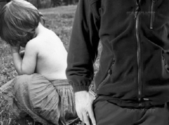 52-летний отчим изнасиловал 10-летнего пасынка и 8-летнюю девочку под Волгоградом